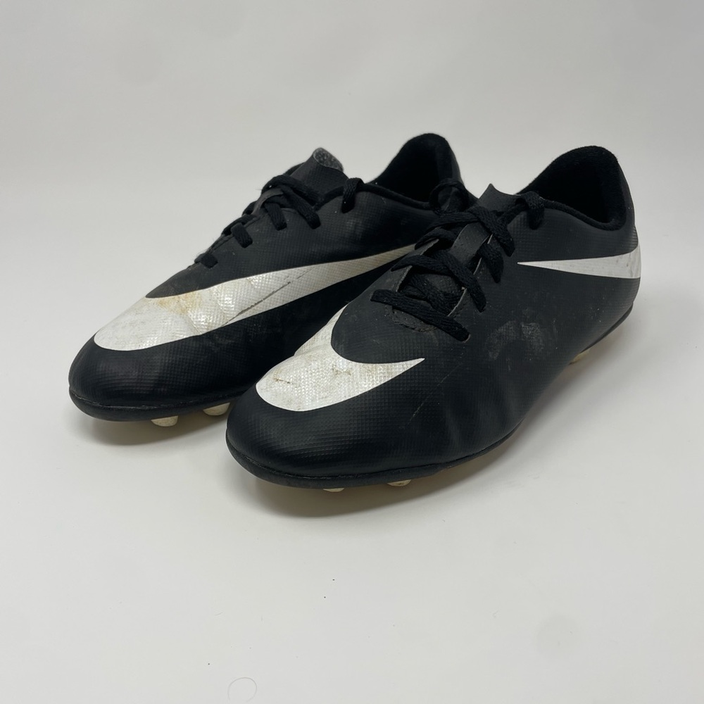 Nike Jr. Bravado II FG Children’s Soccer Cleats